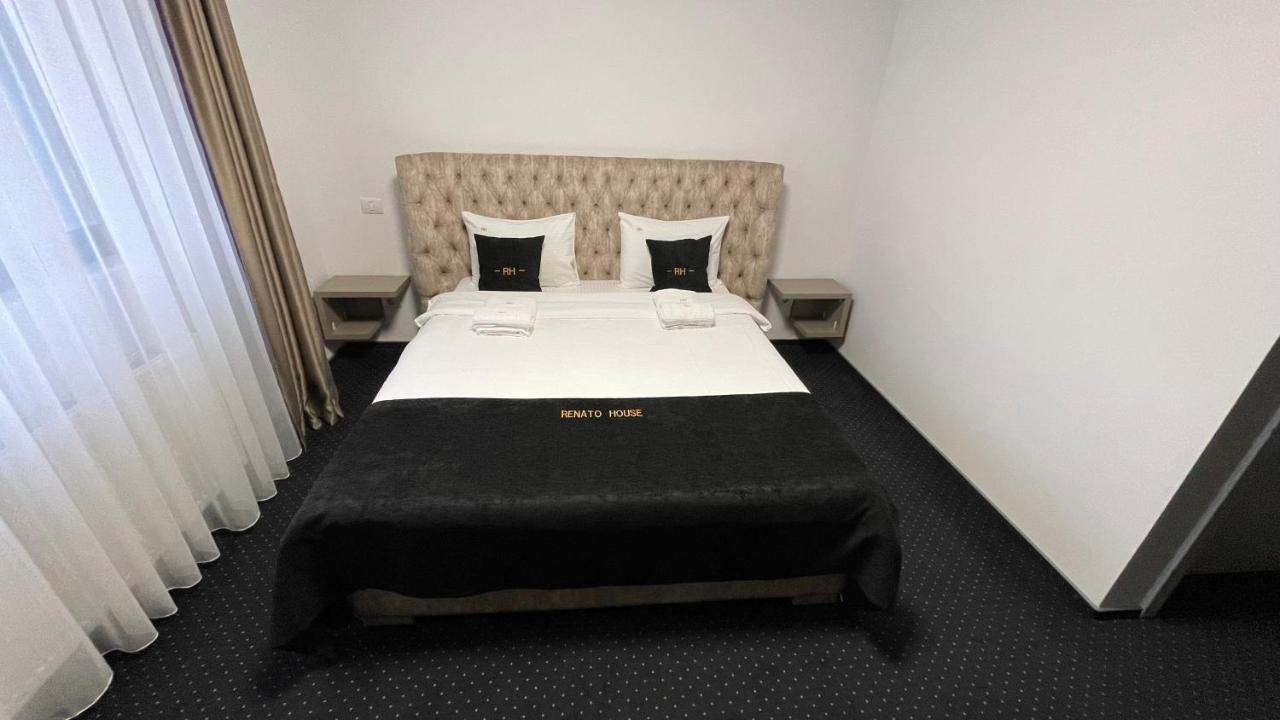 Hotel Renato House à Târgu Jiu Extérieur photo
