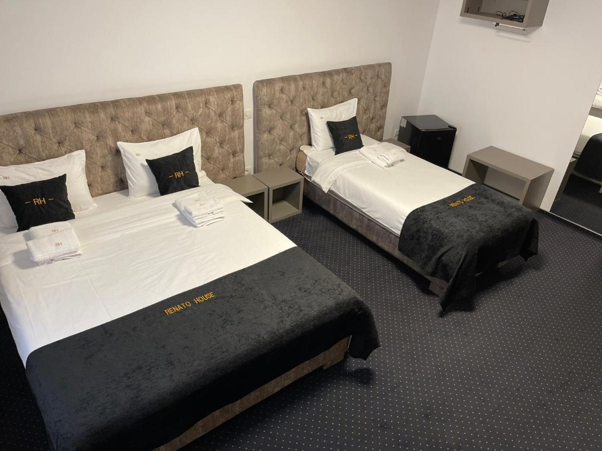 Hotel Renato House à Târgu Jiu Extérieur photo