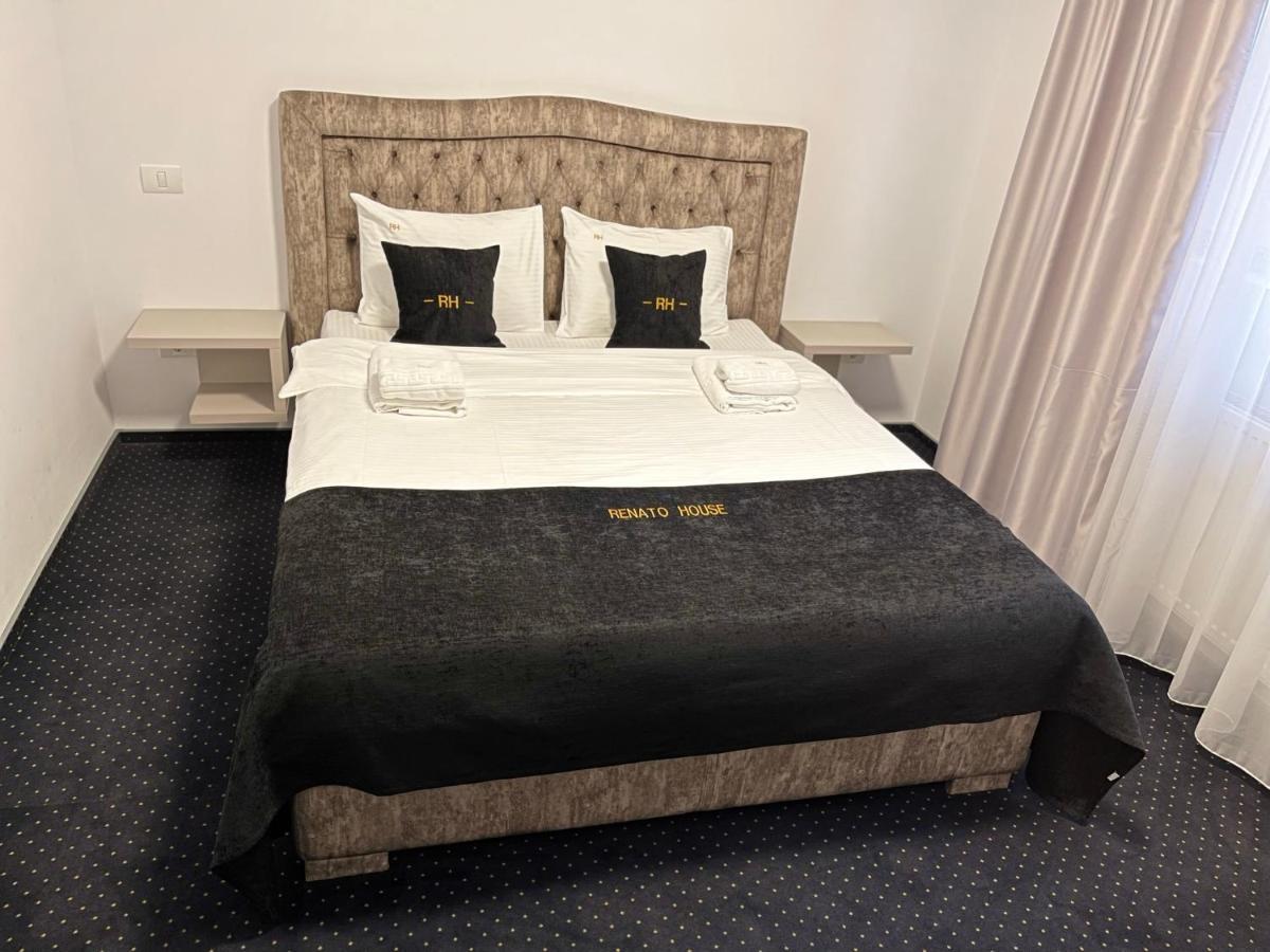 Hotel Renato House à Târgu Jiu Extérieur photo